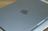 MacBook型号上的背光Apple徽标可能在未来卷土重来