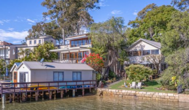 悉尼最初的皮特沃特小屋在拍卖会上以570万澳元的价格售出